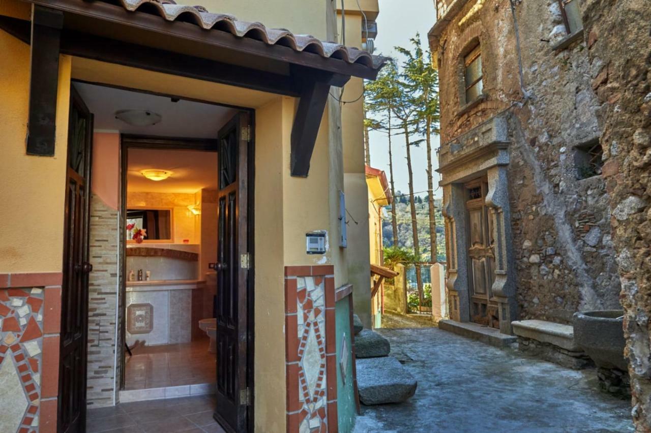 Home Sweet Home サンタ・カテリーナ・デッロ・イオーニオ エクステリア 写真